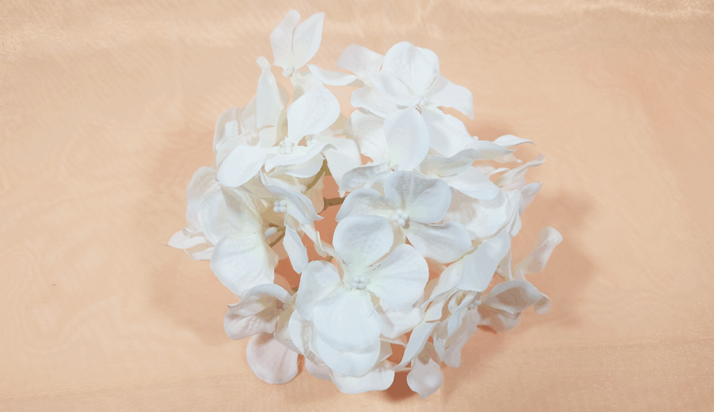 花材指定／アジサイ／Yatsugi Flower Dye Lab（八ツ木フラワーダイラボ）